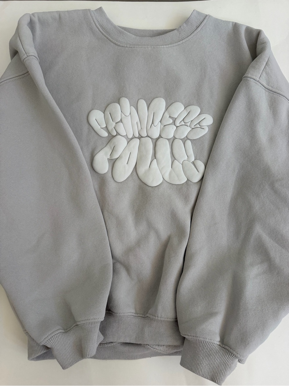 Princess Polly gray white cloud bubble letters Crew Neck Sweatshirt size 4